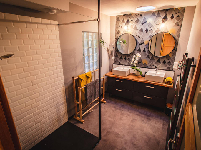 Bathroom, Saint-Quirin Garden Stay, Moselle