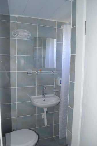 Bathroom, Tunc Otel, Ayvalık
