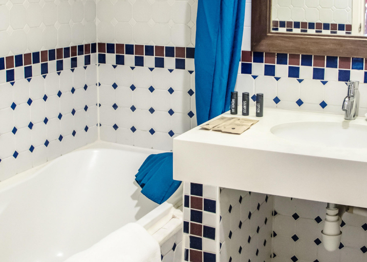 Bathroom 9