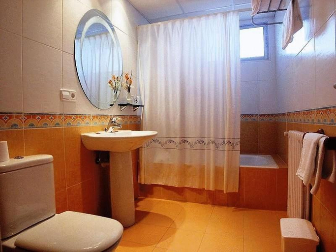 Bathroom 3, Cityexpress Hotel Fernando III - Najera, La Rioja