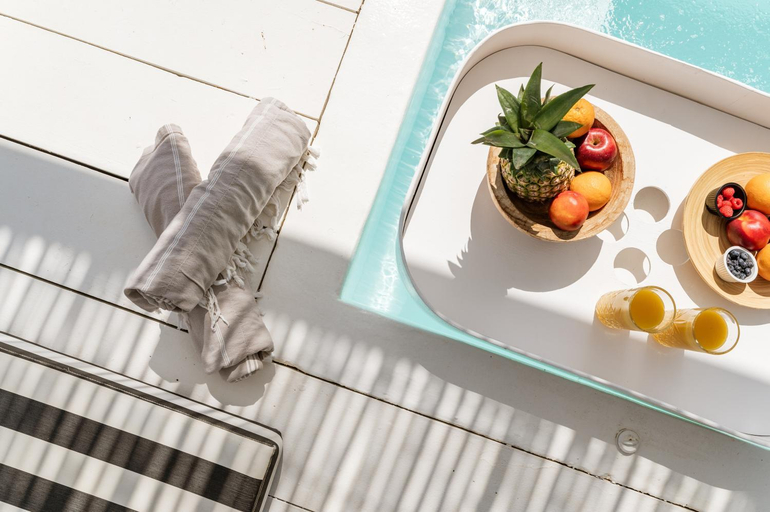 Others 4, Ow Andros Suite 1,Private Whirlpool, South Aegean