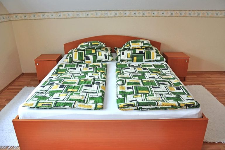 Bedroom 2, Napsugar Vendeghaz, Balatonfüred