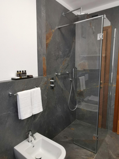 Others 3, Residence Penie, Belluno