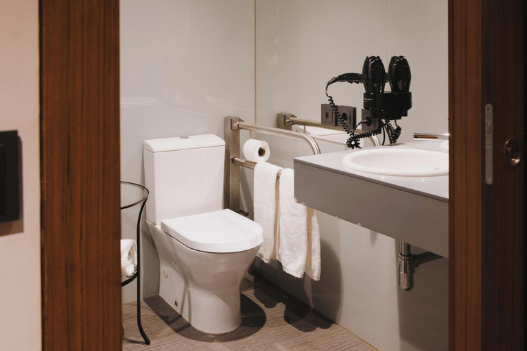 Bathroom 4, Timbre Boavista, Porto