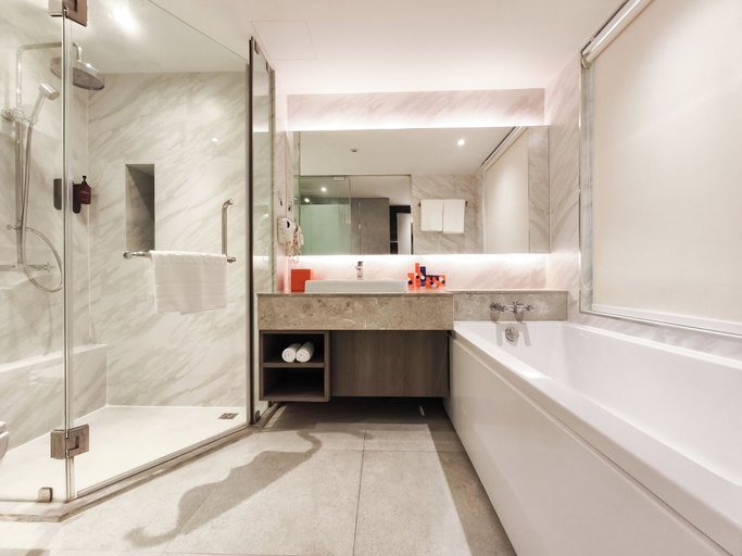 Bathroom 16