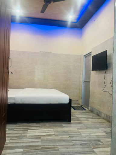 Others 4, Saroja paying guest house, Varanasi