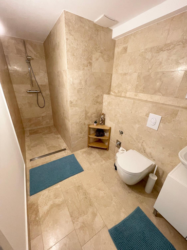 Bathroom 5, Tolle zentrale Stadtwohnung in Berlin-Weißensee-Prenzlauer Berg, Berlin