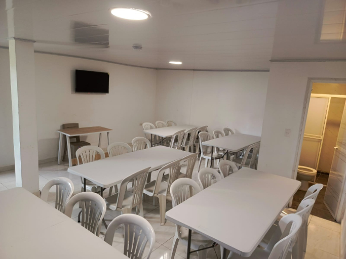 Business Facilities, Edificio Regata Inn, Buenaventura