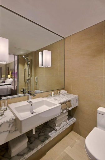 Bathroom 18