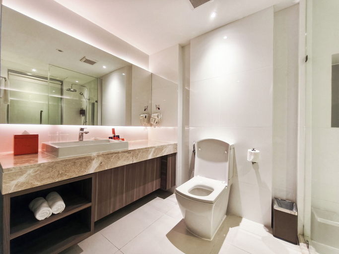 Bathroom 11