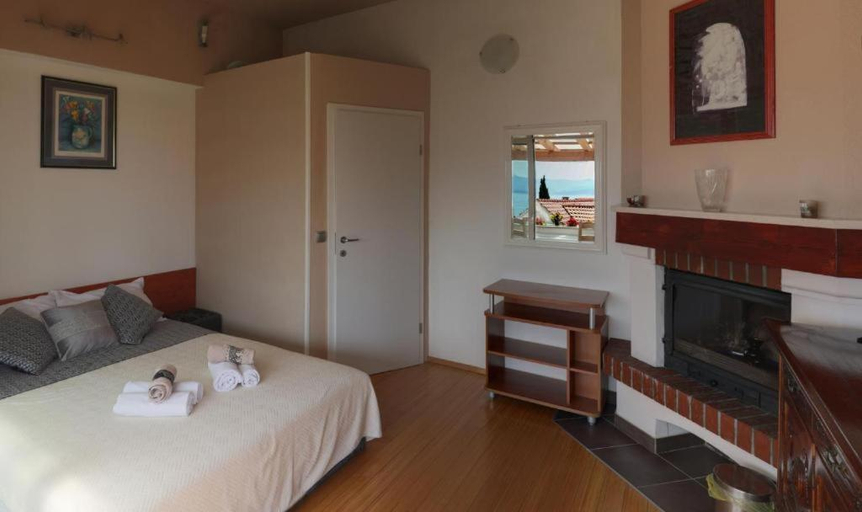 Others 5, Villa Domenica, Bol
