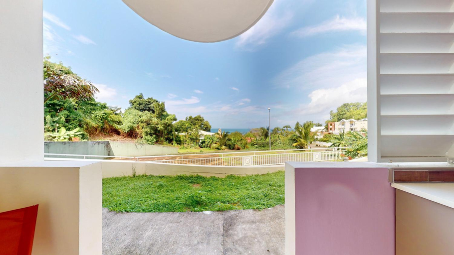 Others 4, 150 de Grey Studio pour 2 avec SPA, Vue sur mer, La Trinité