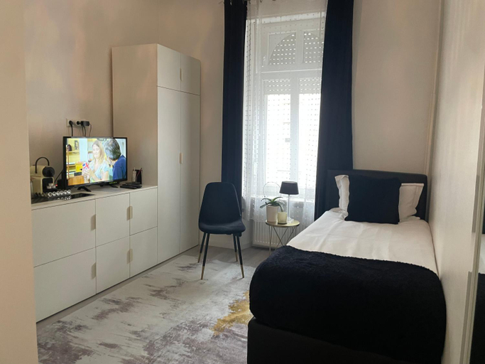 Bedroom 2, EXECUTIVE SINGLE ROOM WITH EN-SUITE in GUEST HOUSE CITY CENTRE, Luxembourg