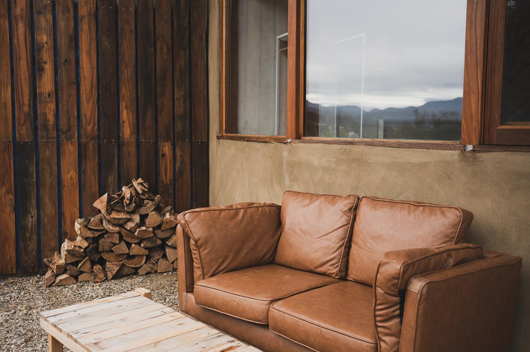 Others 3, Wandi Farm Retreat, Alpine - East