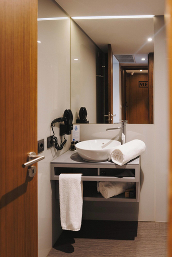 Bathroom 4, Timbre Boavista, Porto