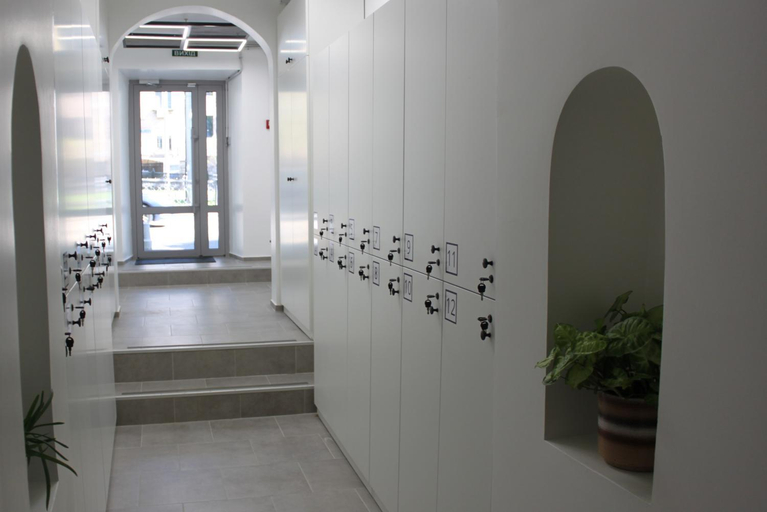 Others 3, AV-3 capsule hotel, Shevchenkivs'kyi