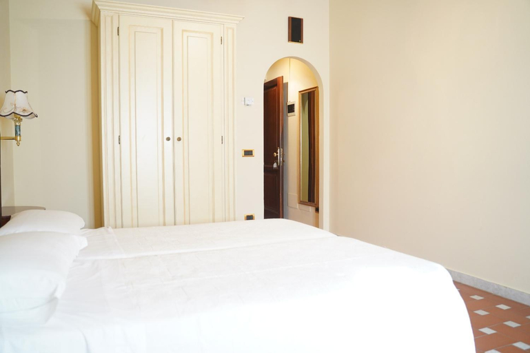 Bedroom 18