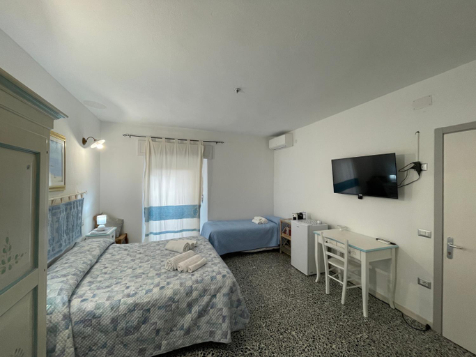 Bedroom 2, Affittacamere Il Vicoletto Aria Ona, Ogliastra