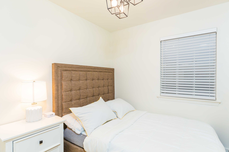 Bedroom 3, Elegant Pasadena Retreat Prime Comfort Awaits, Los Angeles