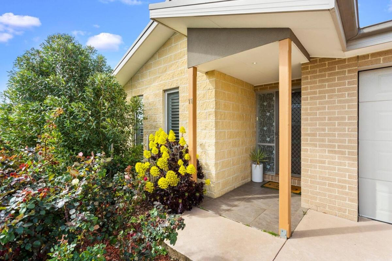 Others 4, Family w Large Pool & Game Garage Wlk to Beach, Bass Coast - Phillip Is.