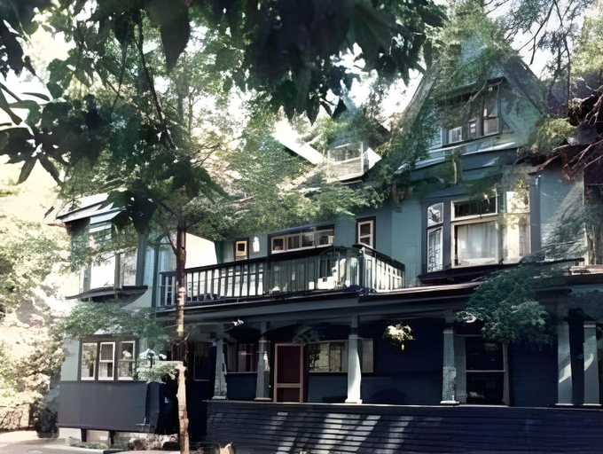 Others 1, Stone Soup Inn, Marion