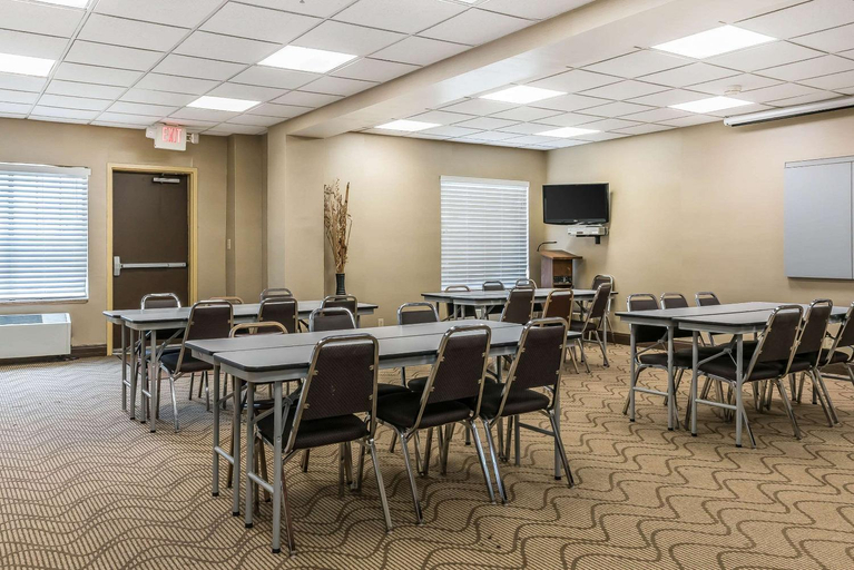 Business Facilities, Comfort Suites Springfield I-70, Clark