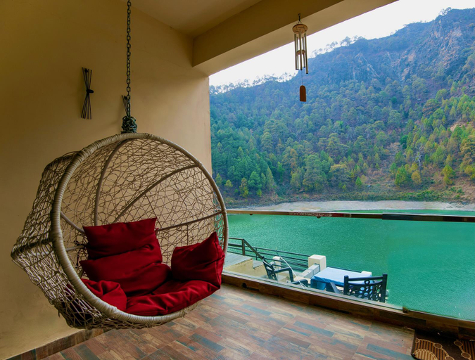 Public Area, Allure Lakefront, Nainital
