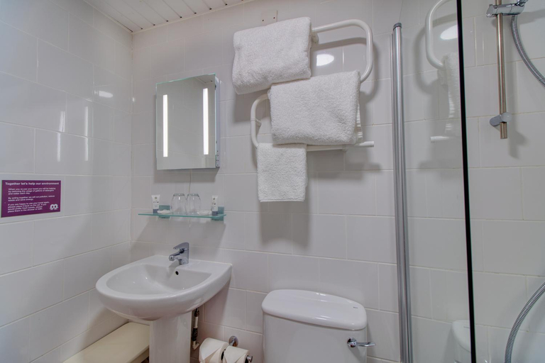 Bathroom 15