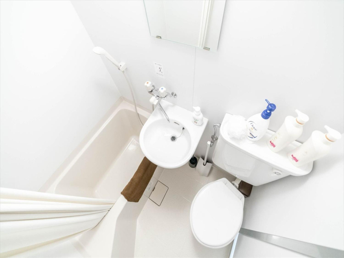 Bathroom 11