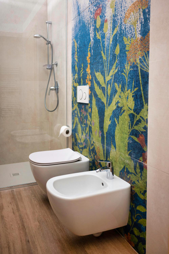 Bathroom 5, Sporting Baia Hotel, Messina