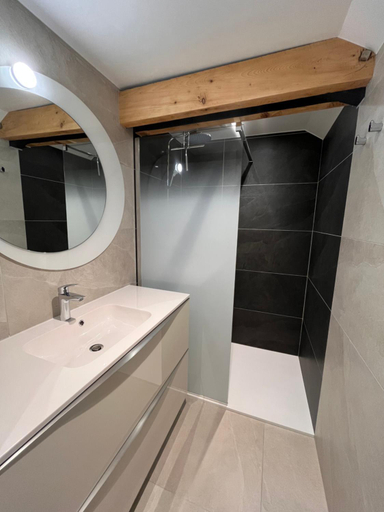 Bathroom 3, Au 21 Vosgien, Vosges