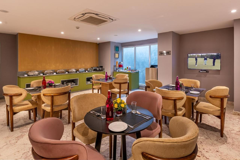 Food & Drinks 5, Comfort Inn Grand, Kaushambi., Ghaziabad