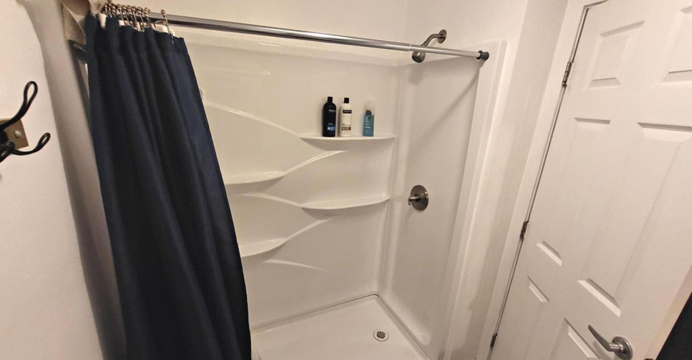 Room 4, Stunning Phoenix Studio Stylish Oasis in a Prime Location, Maricopa