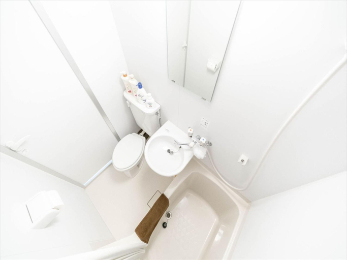 Bathroom 14
