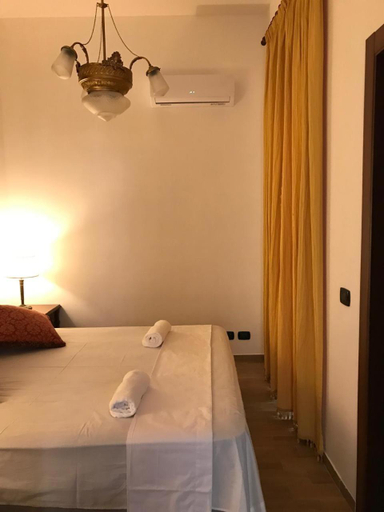 Bedroom 2, Casa Rosa, Palermo