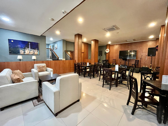 Food & Drinks 3, DENZ Premiere Mahakam, South Jakarta