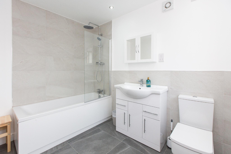 Bathroom 2, The Big Cosy at Nottingham, Nottingham