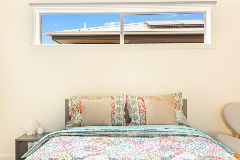 Bedroom 2, Family w Large Pool & Game Garage Wlk to Beach, Bass Coast - Phillip Is.