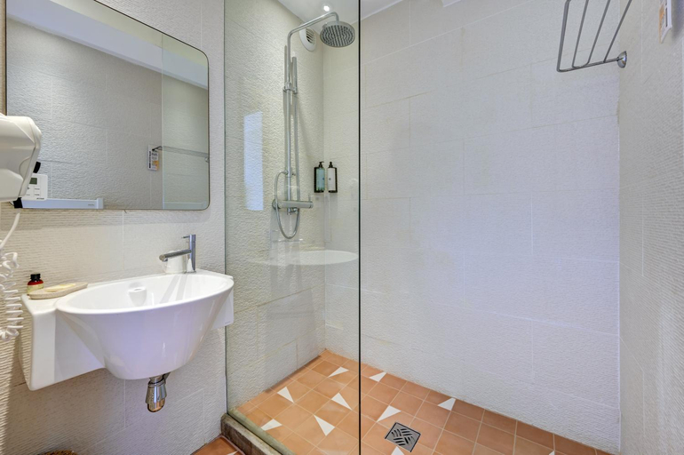 Bathroom 3, Hotel Bor, Var