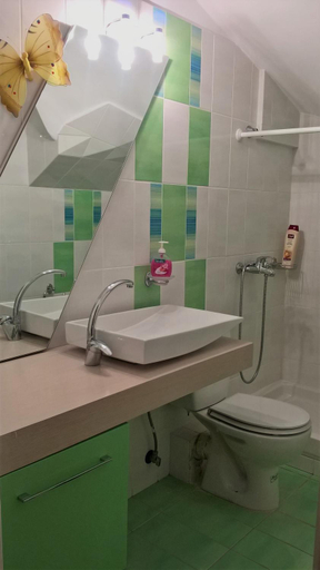 Bathroom 3, Antonia's Apartments, Central Greece