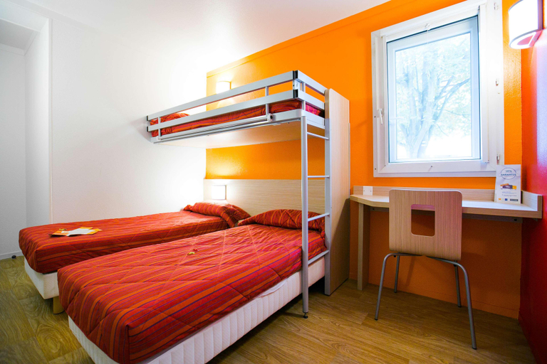Bedroom 4, Premiere Classe Angers Sud Les Ponts De Ce, Maine-et-Loire