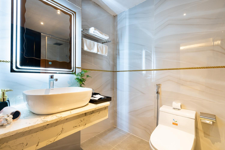 Bathroom 25