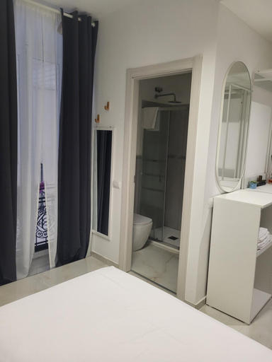 Others 4, SG Rooms, La Spezia