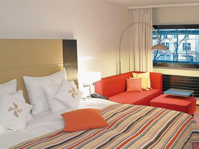 Bedroom 2, becozy Self-Check in Hotel Sihlcity, Zürich