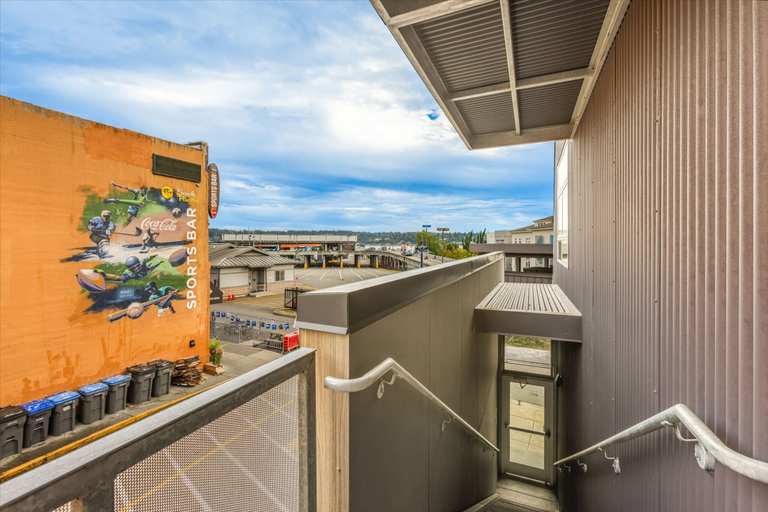 Room 2, Tracyton Condo 202 in Bremerton, Kitsap