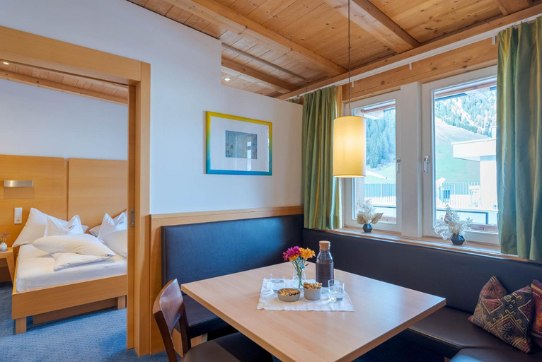 Bedroom 2, Gradiva Apartments, Landeck