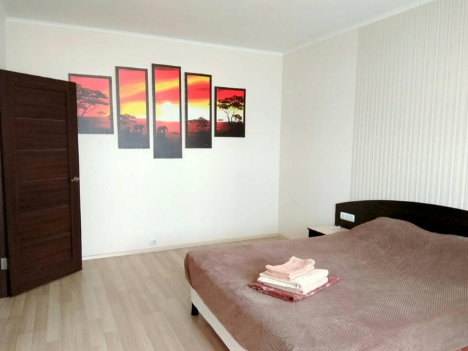 Others 3, S&M Apartments, Darnyts'kyi
