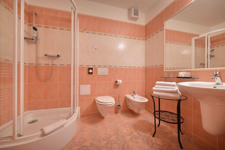 Bathroom 5, Hotel Morris Česka Lipa, Česká Lípa