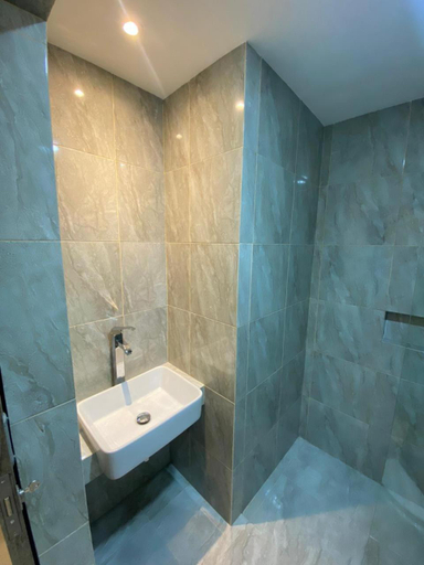 Bathroom 8