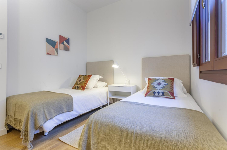 Bedroom 2, Cibeles Luxe in Madrid, Madrid